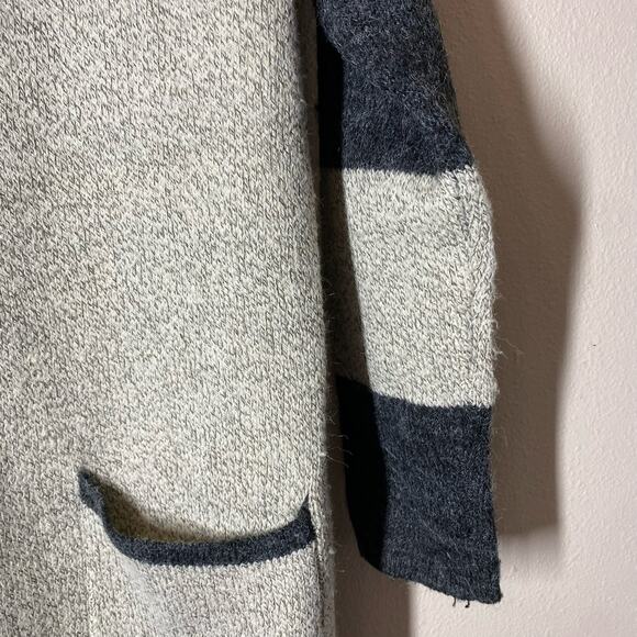 Staccato Gray Mixed Print Open Front Long Cardigan Size Small - Picture 4 of 9